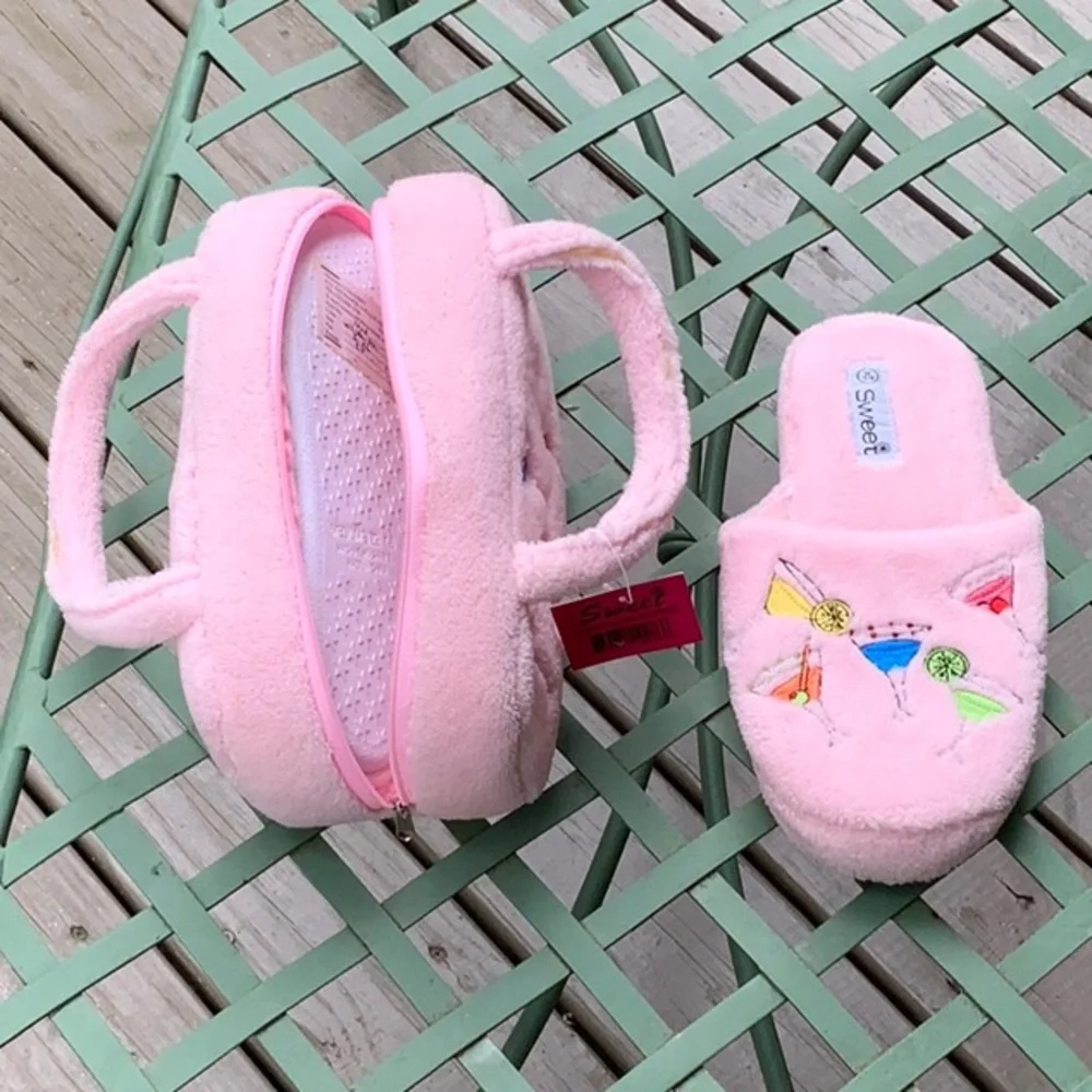 Slippers - Picture 2 of 5